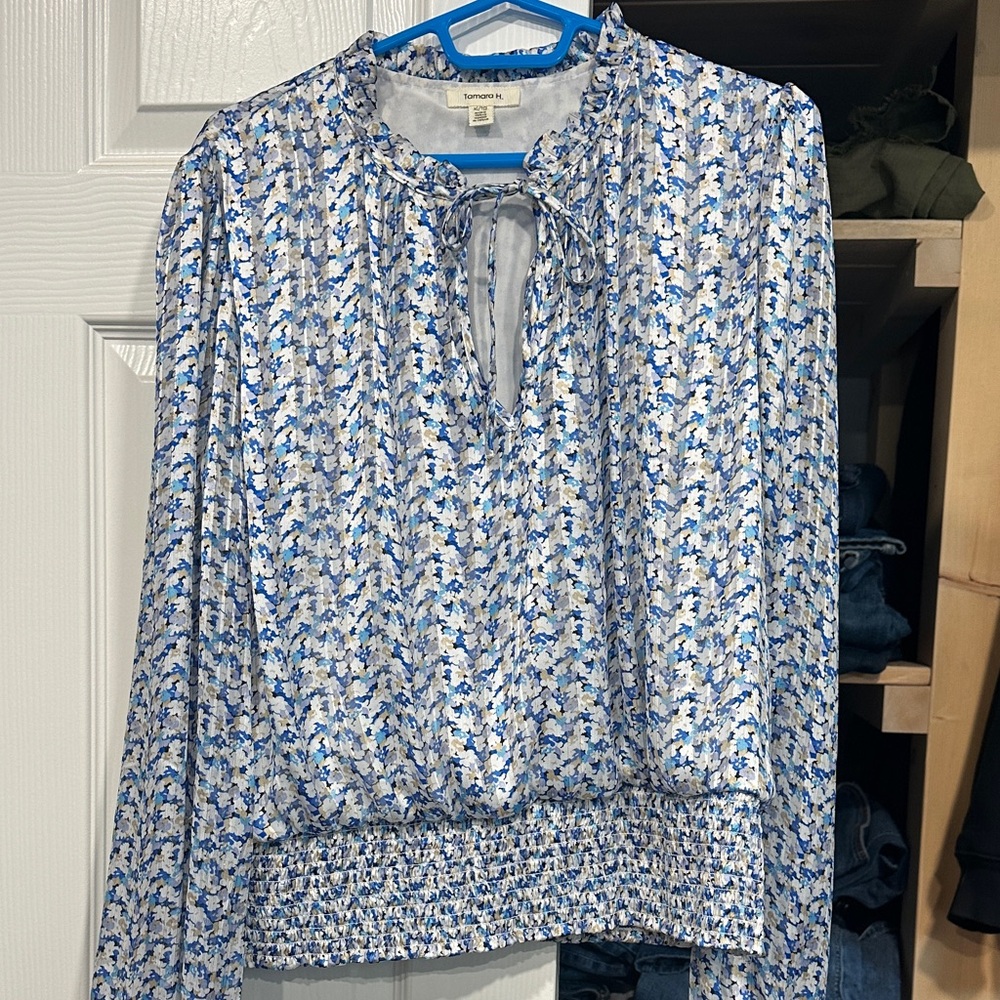 Tommy Hilfiger Blue Floral Tie-Neck Smocked-Hem Blouse